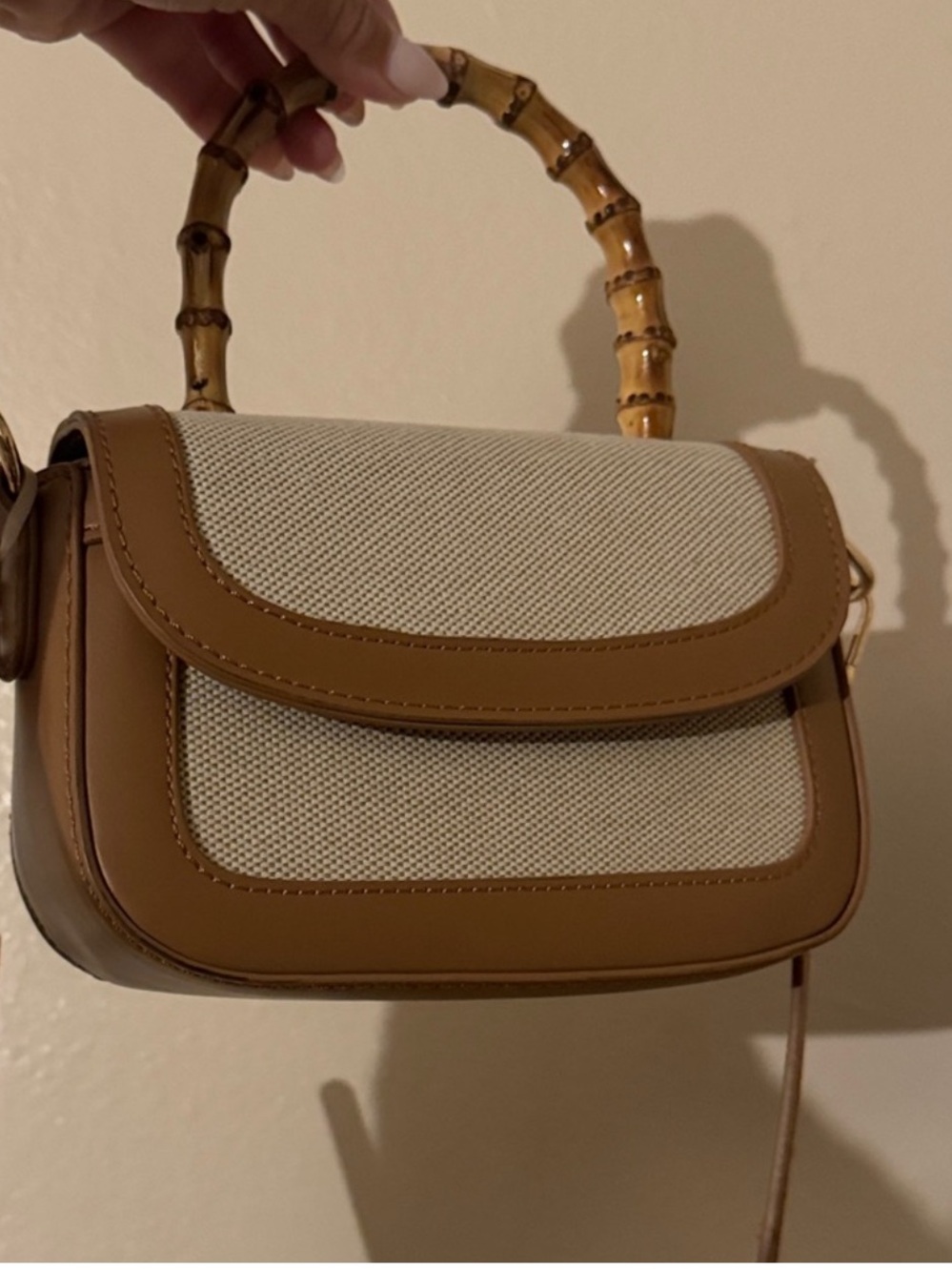 GORGEOUS Bamboo Handle  Tan and Cream Women's Bag